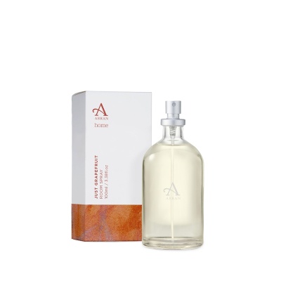 HOM030 2 2024 JGROOMSPRAY