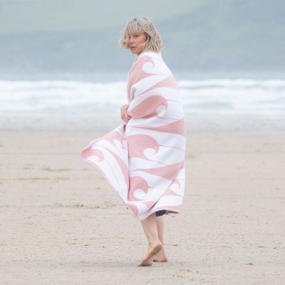 Wild salmon pink blanket