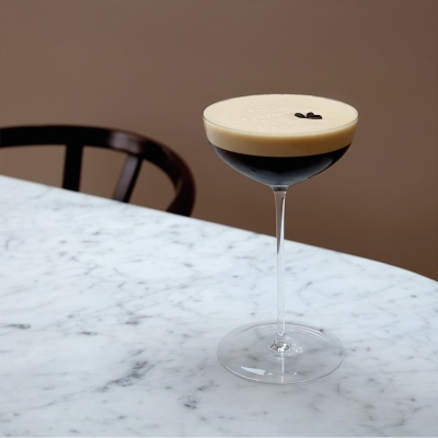 Espresso Martini Lifestyle 900x900