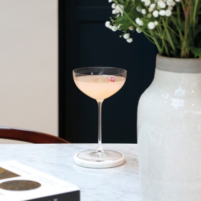 Lychee Martini Lifestyle 900x900