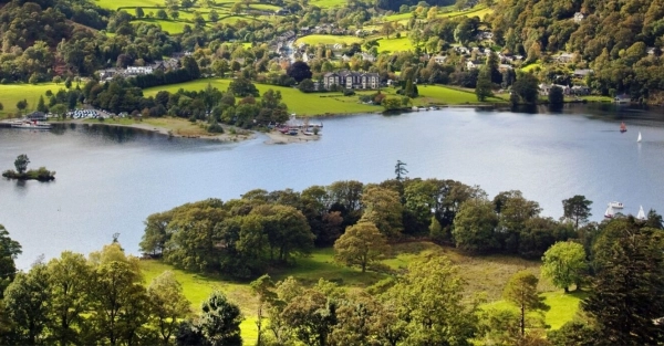 Shop Lake District Hotels